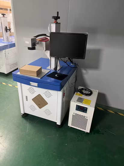 Portable Mini 30W 50W Fibre/CO2/3W 5W Machine de marquage laser UV/Imprimante laser/Machine d'impression de logo 3D/Machine de gravure laser pour métal/bijoux/plastique/verre